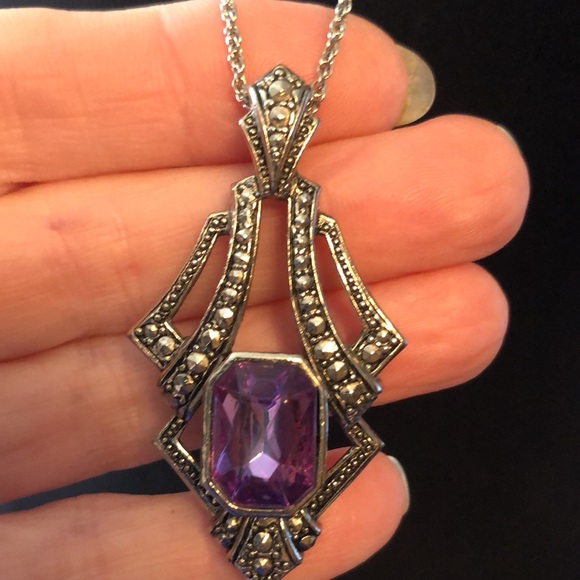 Vintage Purple Rhinestone AVON Necklace & Earring Set from the 1970’s!!! - Picture 6 of 17